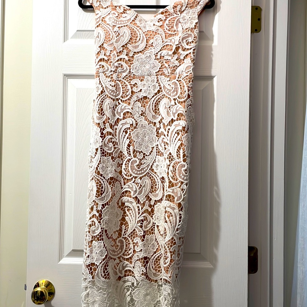 Missguided Lace cream dress